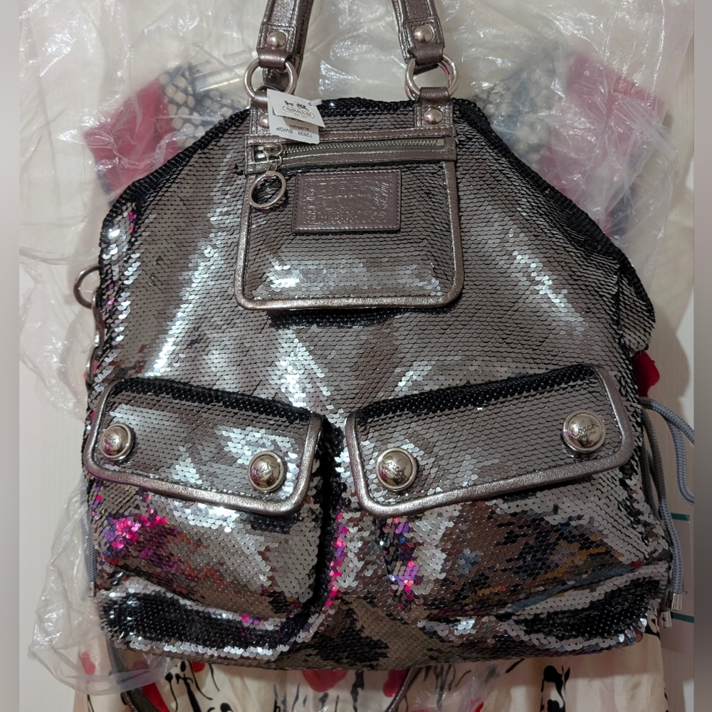 Silver Sequin COACH Crossbody 💜 oversized Women's Bag With Lilac Interior.